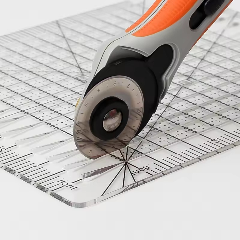 Rotary Cutter For Fabric 45Mm - Obcinak do skóry 45mm, obrotowy nóż