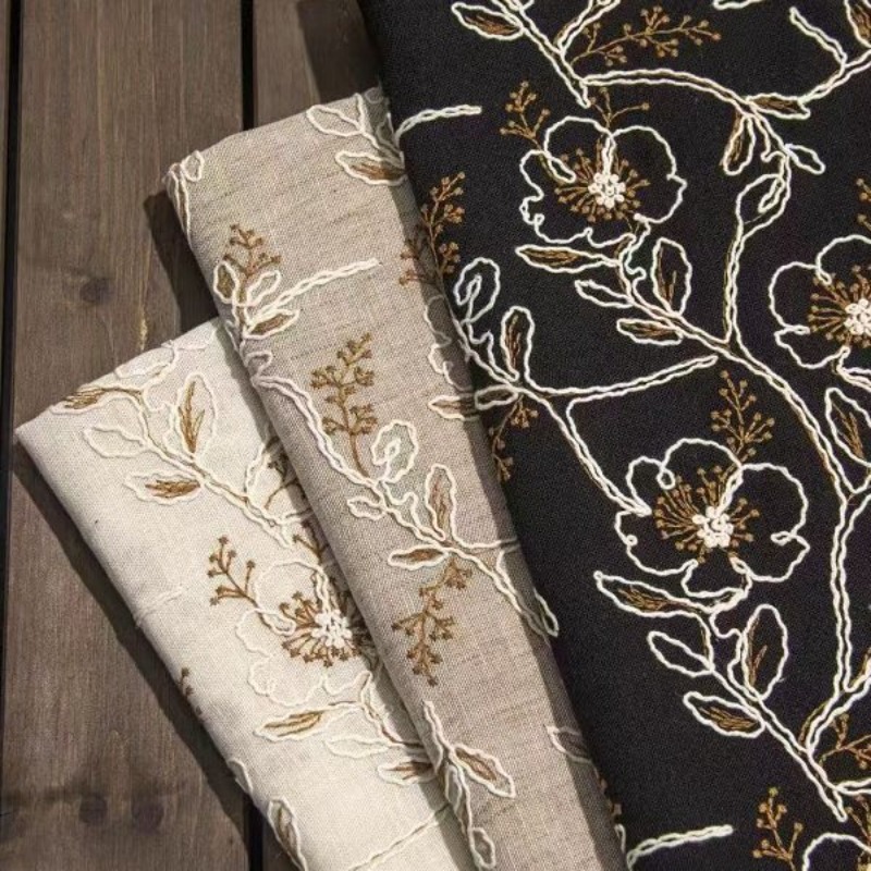 Sewing - Haftowana tiulowa koronka, tkanina z lnu