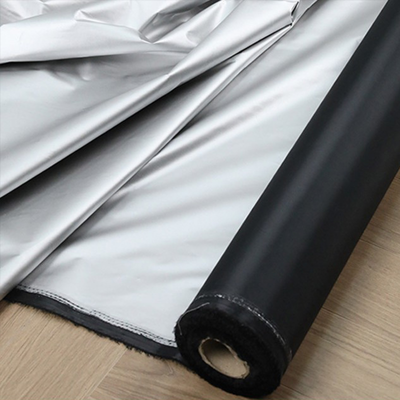 1m Czarna, posrebrzana tkanina – Sewing recenzja i cena