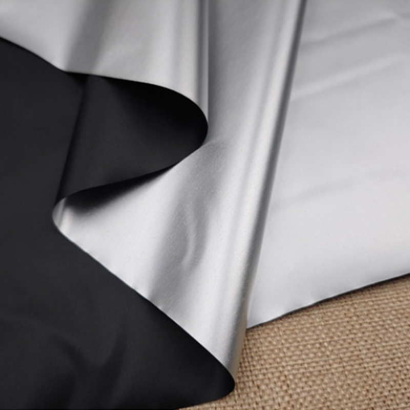 1m Czarna, posrebrzana tkanina – Sewing recenzja i cena